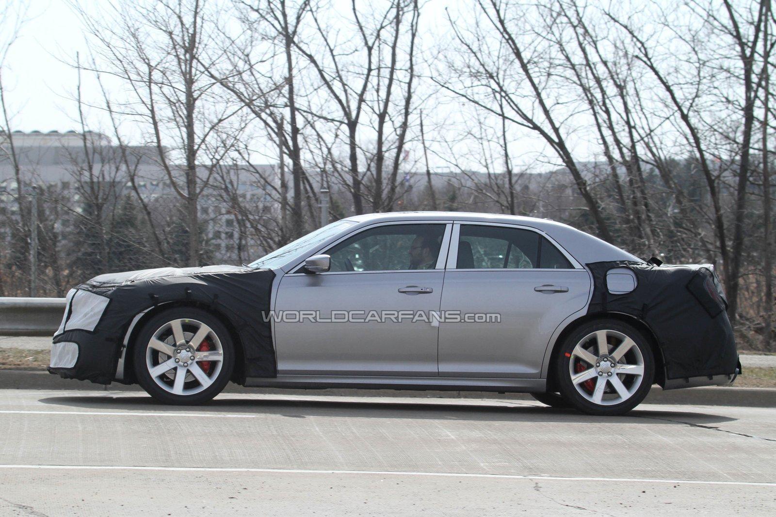2012 Chrysler 300C SRT8
