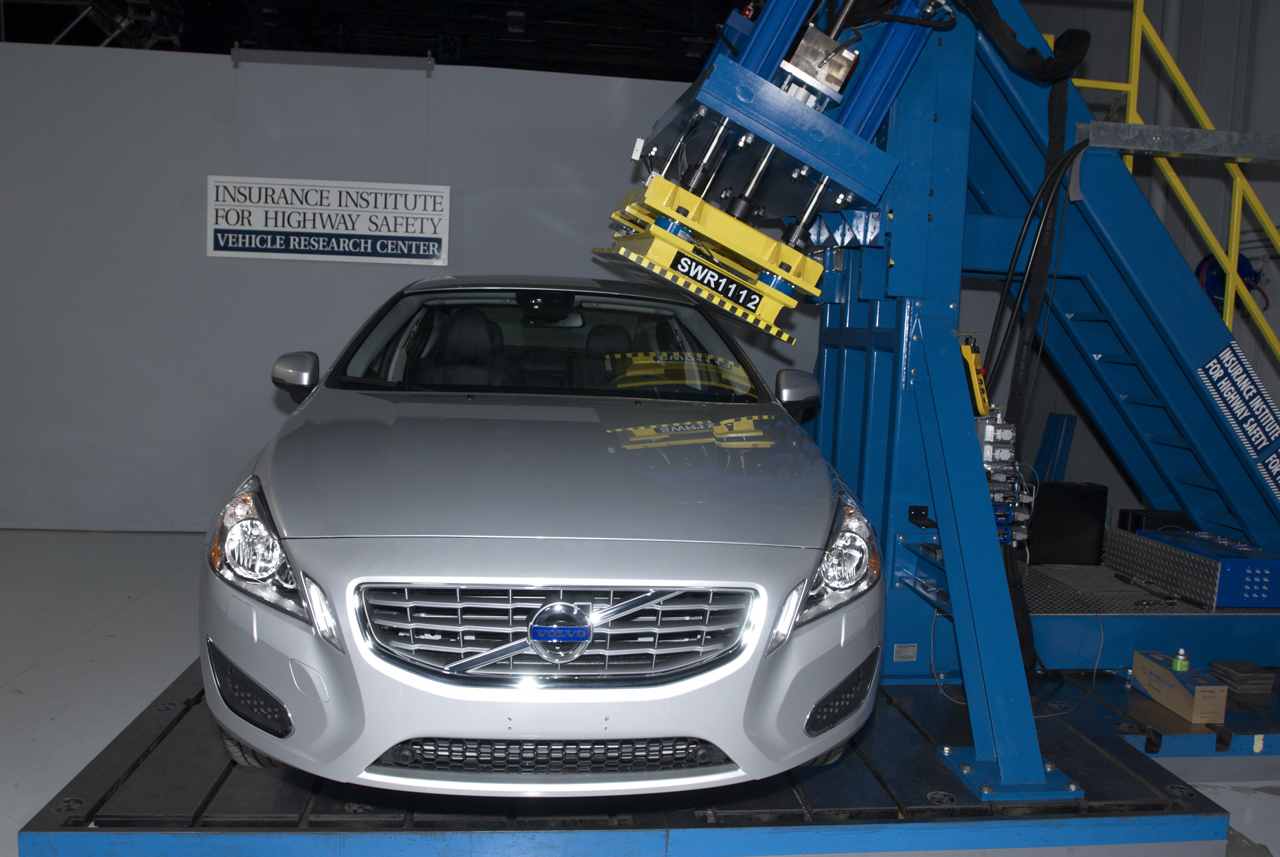 2012 Volvo S60 IIHS testing