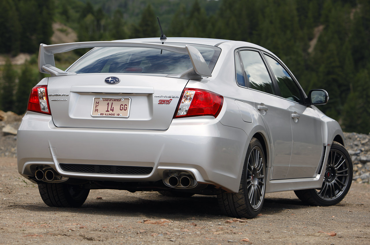 Субару Импреза WRX STI 2011