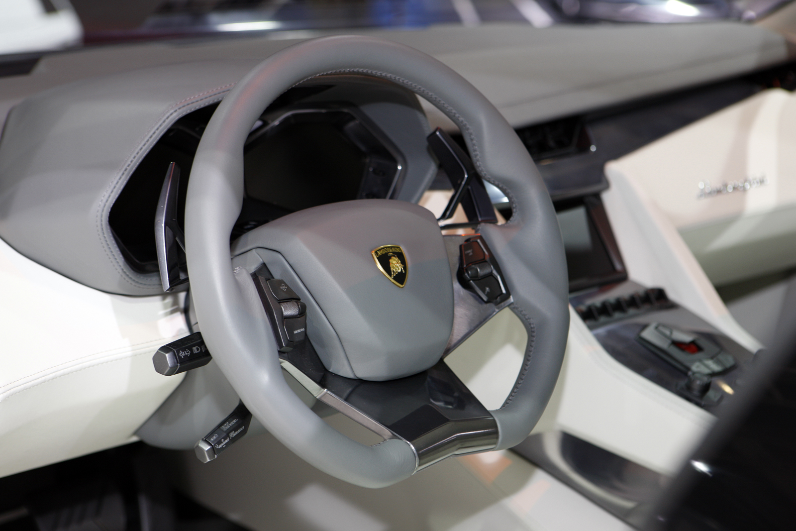 Lamborghini Estoque Interior
