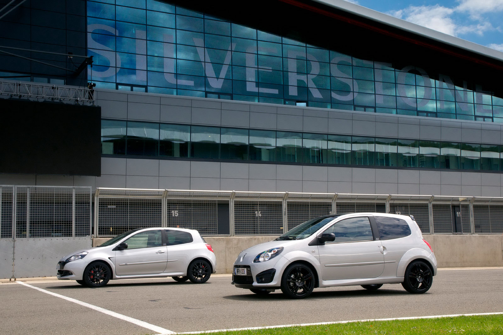 Renault Twingo RS 133 and Clio RS 200 Silverstone GP