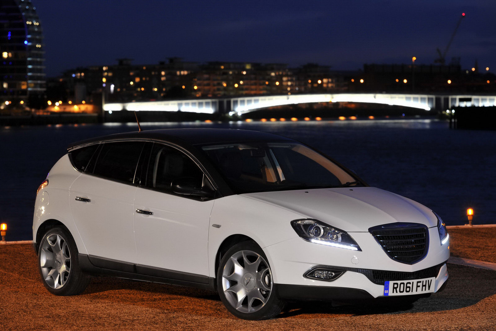 2012 Chrysler Delta