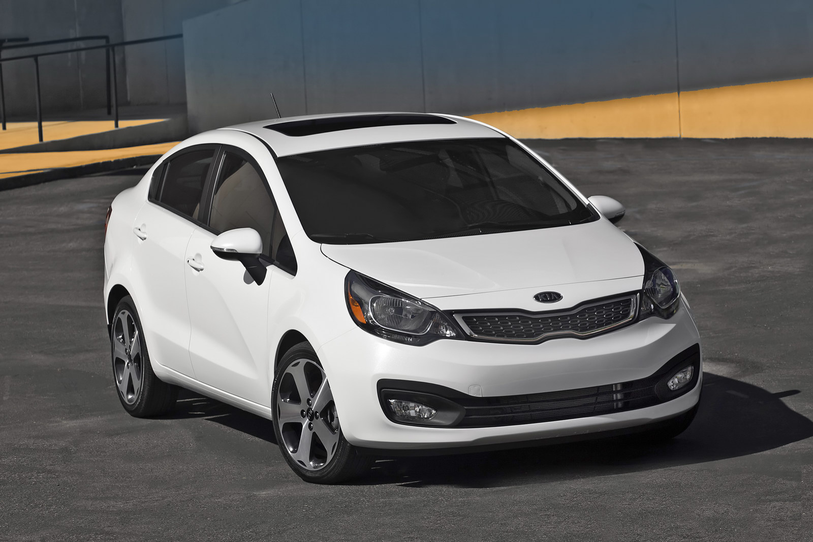 12 Kia Rio Sedan Gets Its Price Automotorblog