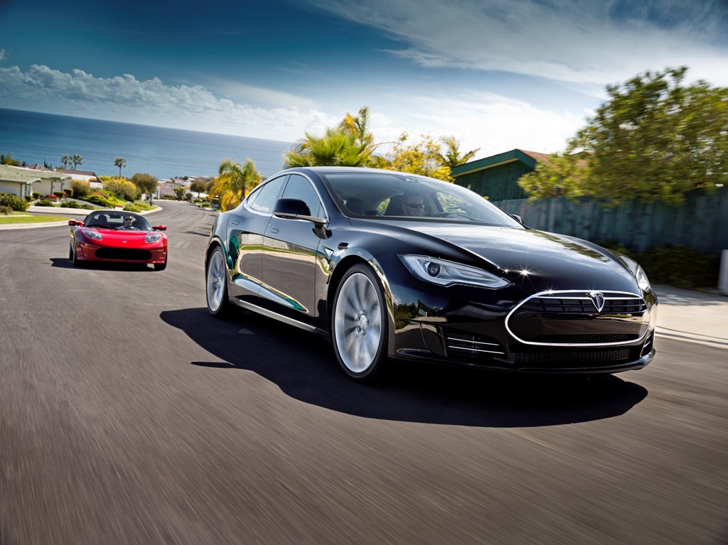 Tesla S Model S To Fight The Bmw M5 Automotorblog Tesla S Model S To Fight The Bmw M5 Automotorblog