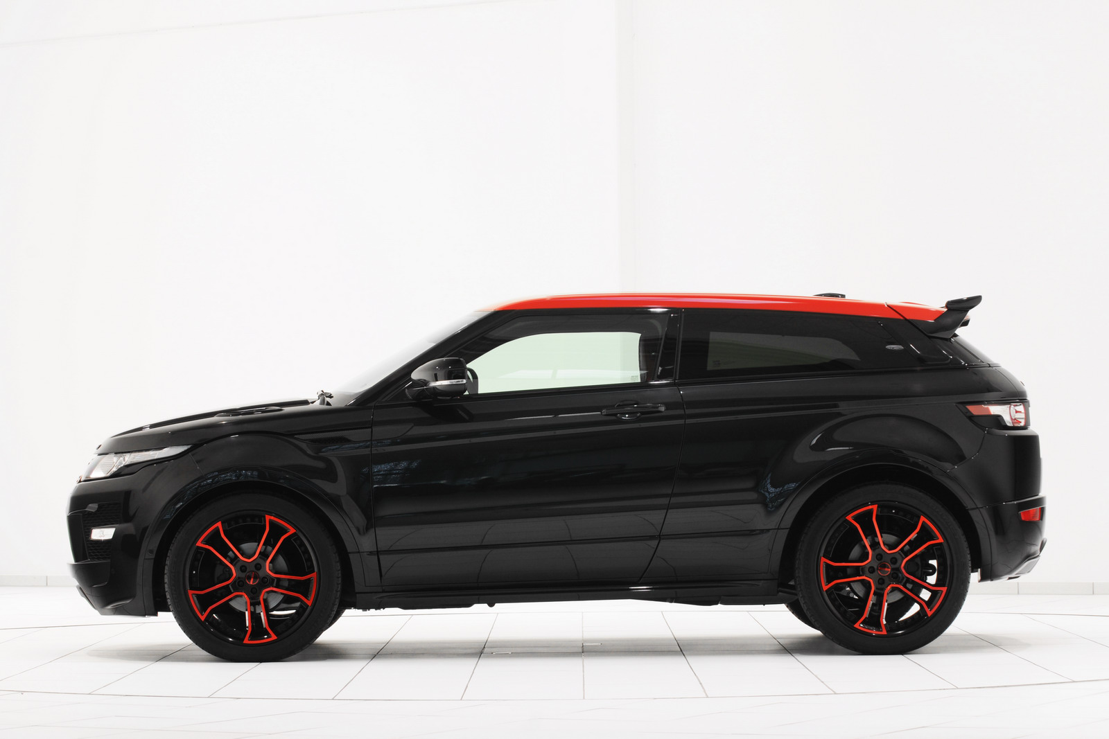 Range Rover Evoque by Startech