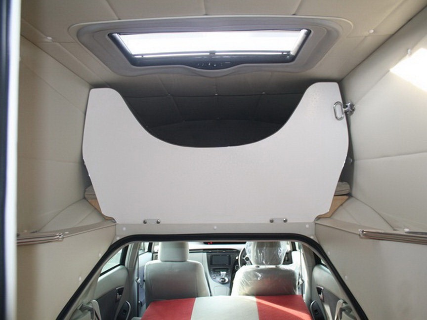 Toyota Prius by Campinn