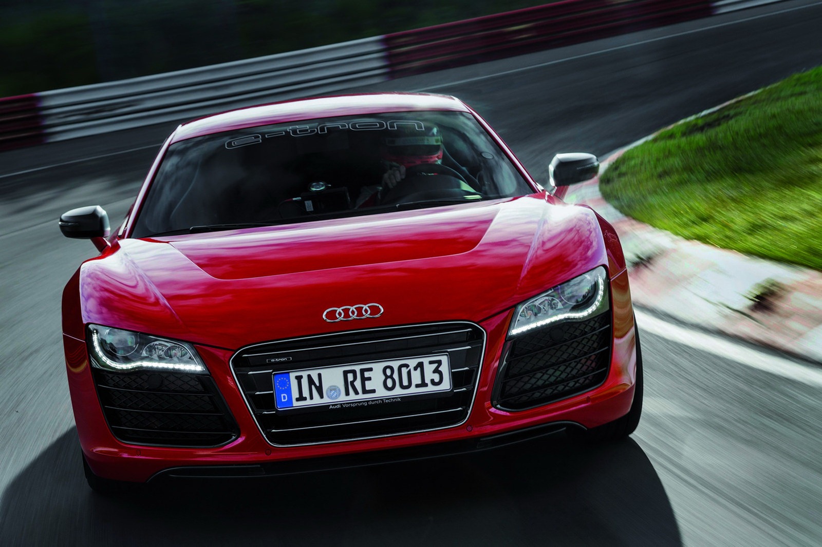 Audi R8 etron