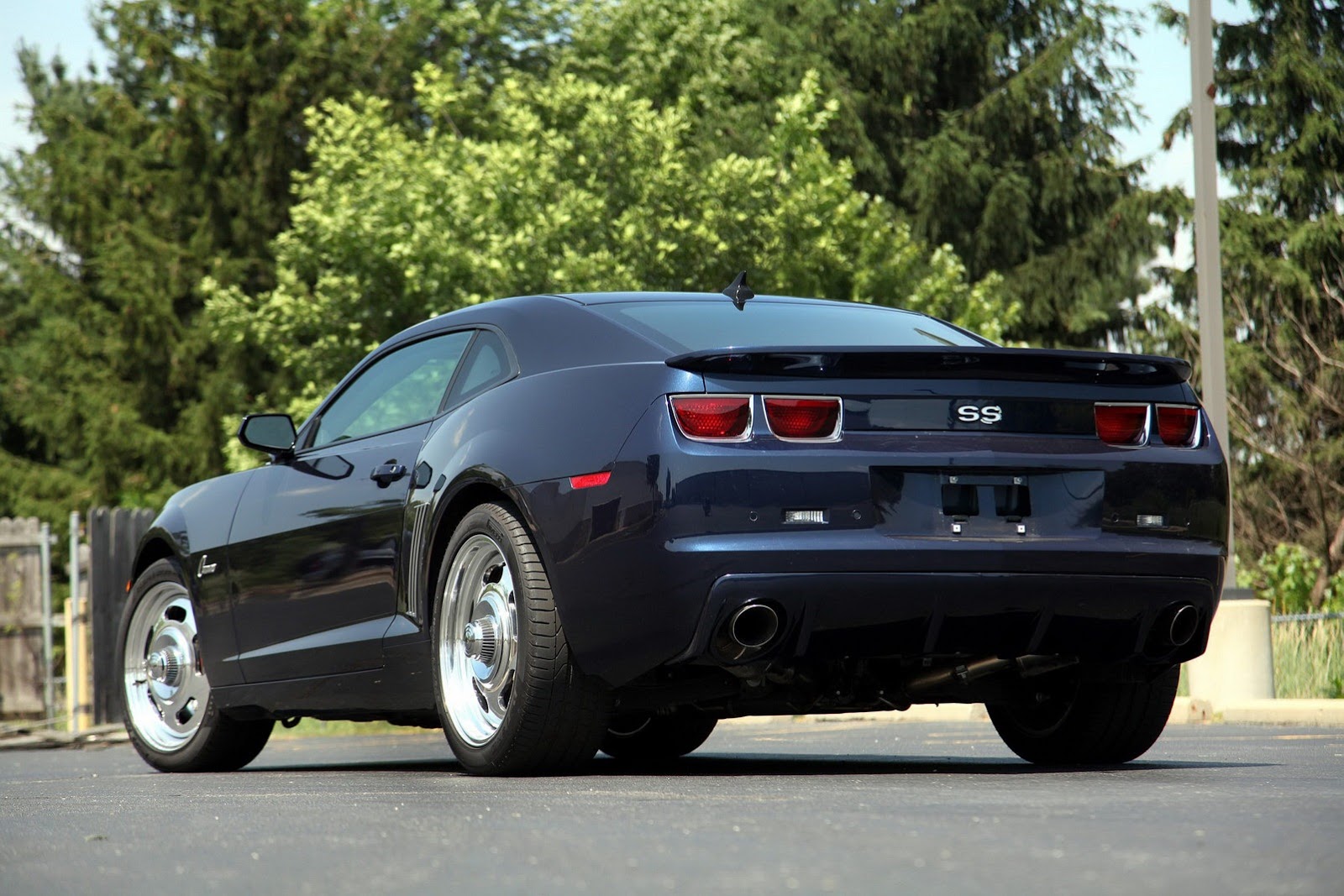 Retro Chevrolet Camaro by Ligenfelter
