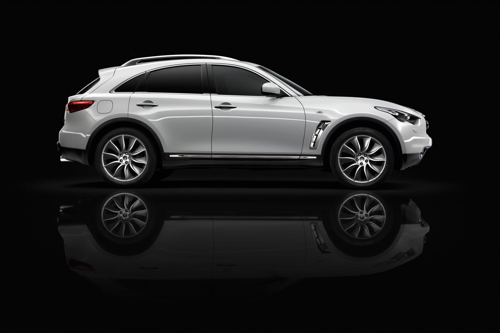 Infiniti FX Black and White edition