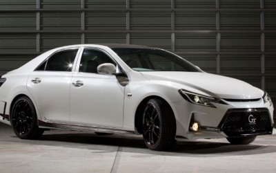 Toyota Mark X G Sports Carbon Roof concept