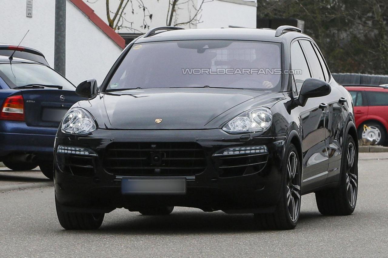 2014 Porsche Cayenne spied