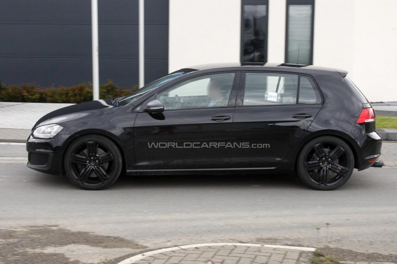 2014 Volkswagen Golf R spied