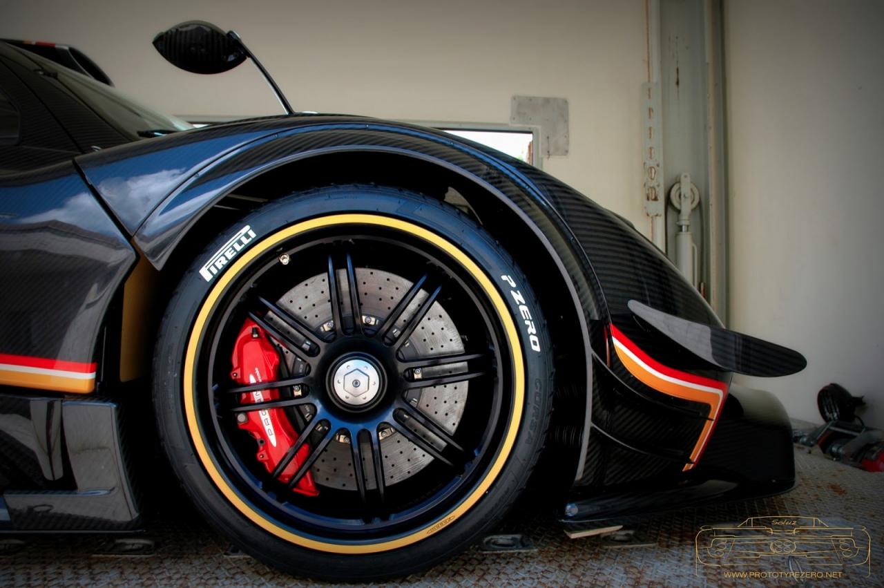 Pagani Zonda R Evolution delivery