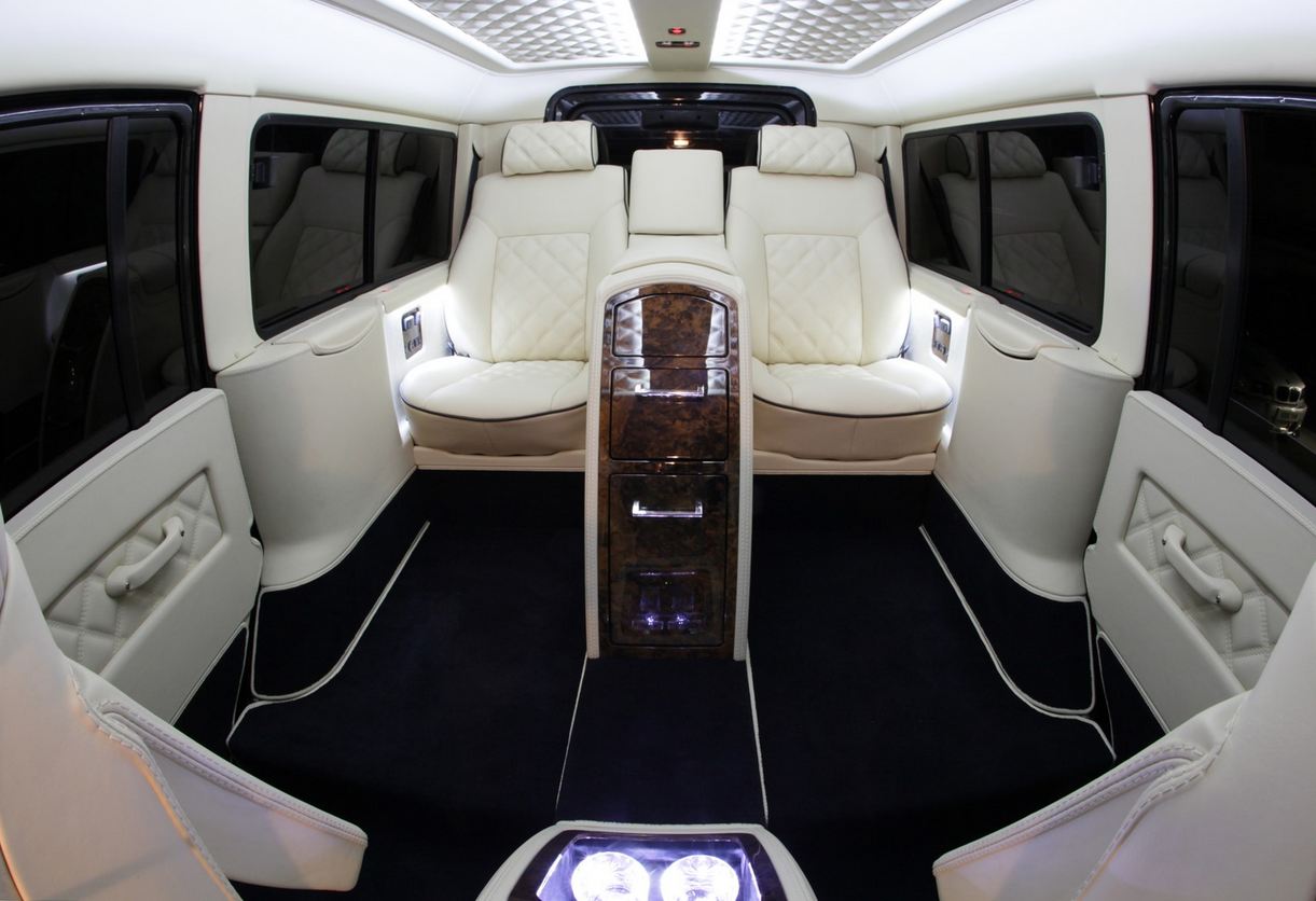 Land Rover Carisma Auto Design Interior