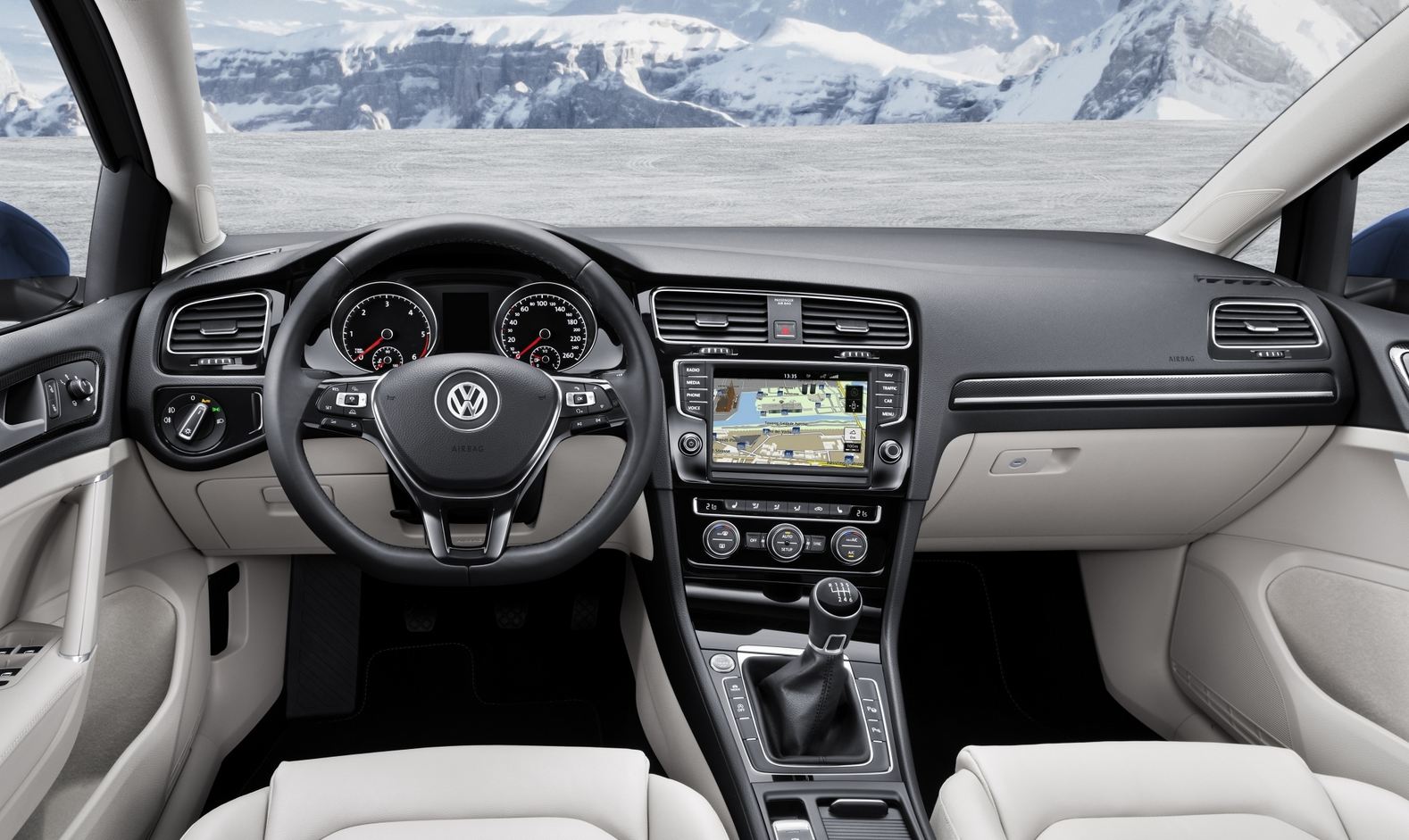 Volkswagen Golf SW Interior