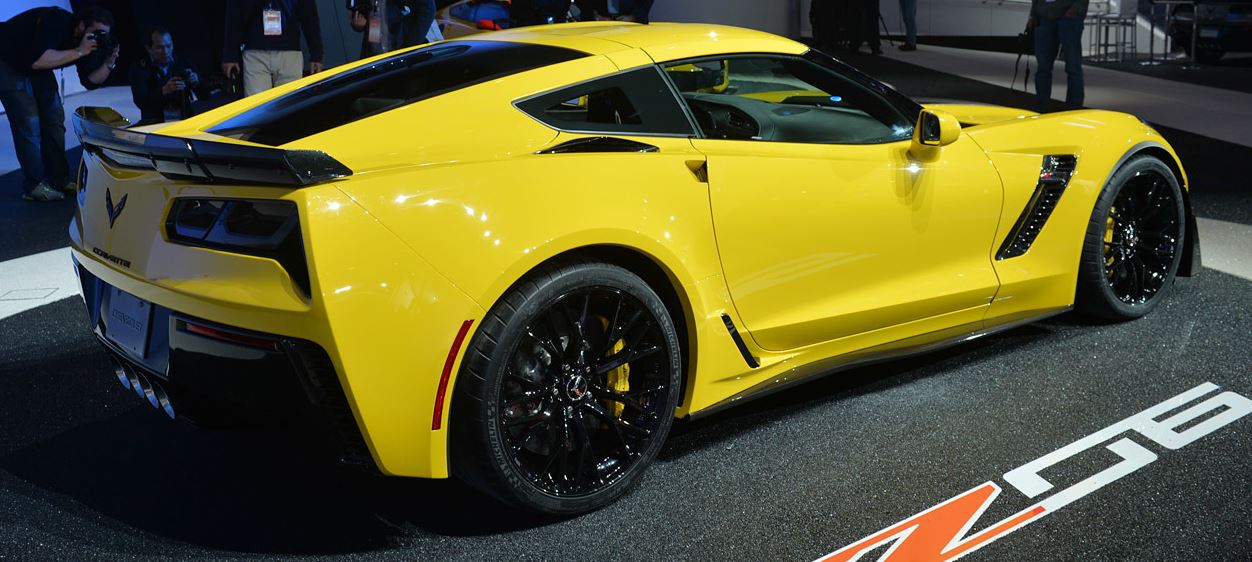The 2015 Chevy Corvette ZO6 Seen Up Close - Automotorblog