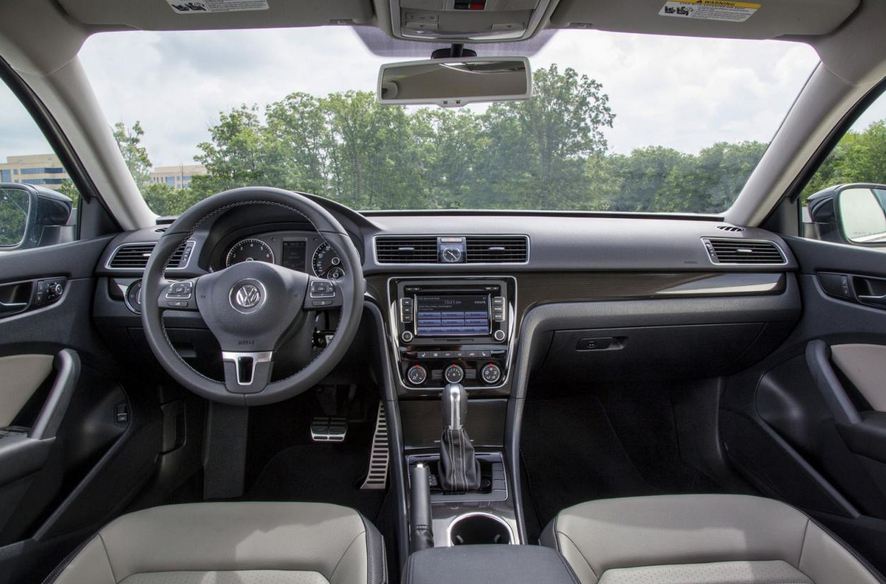 2014 Volkswagen Passat Sport