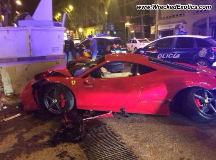 Ferrari 458 Italia Crushes in Madrid