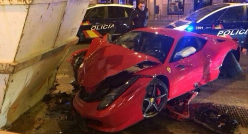 Ferrari 458 Italia Crushes in Madrid