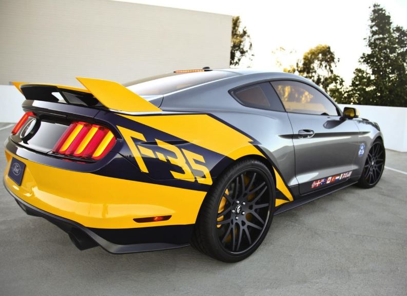 Ford F-35 Lightning II Edition Mustang GT