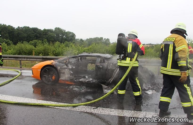 Lamborghini Aventador Instantly Ignites on Autobahn