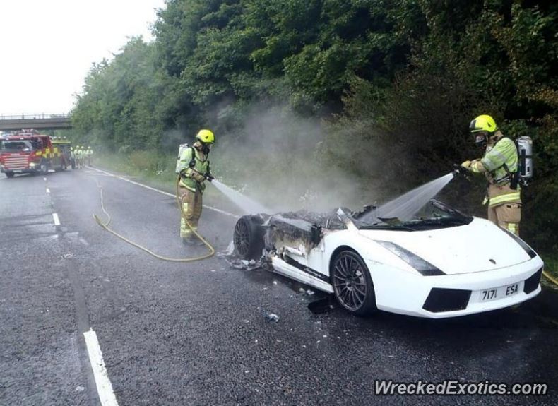 UK: Lamborghini Gallardo Superleggera Goes in Flame