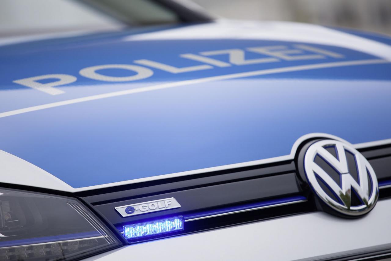 Volkswagen e-Golf police car