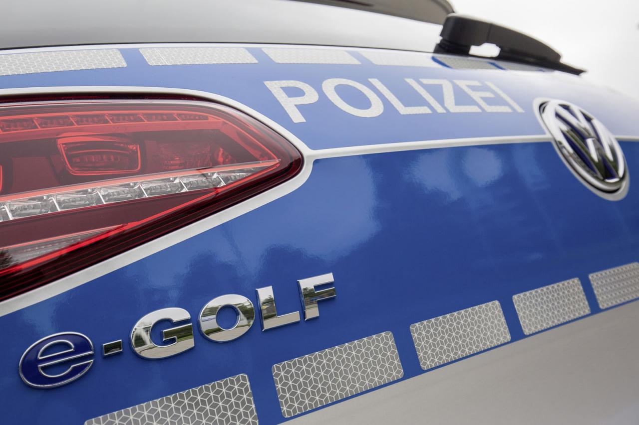 Volkswagen e-Golf police car