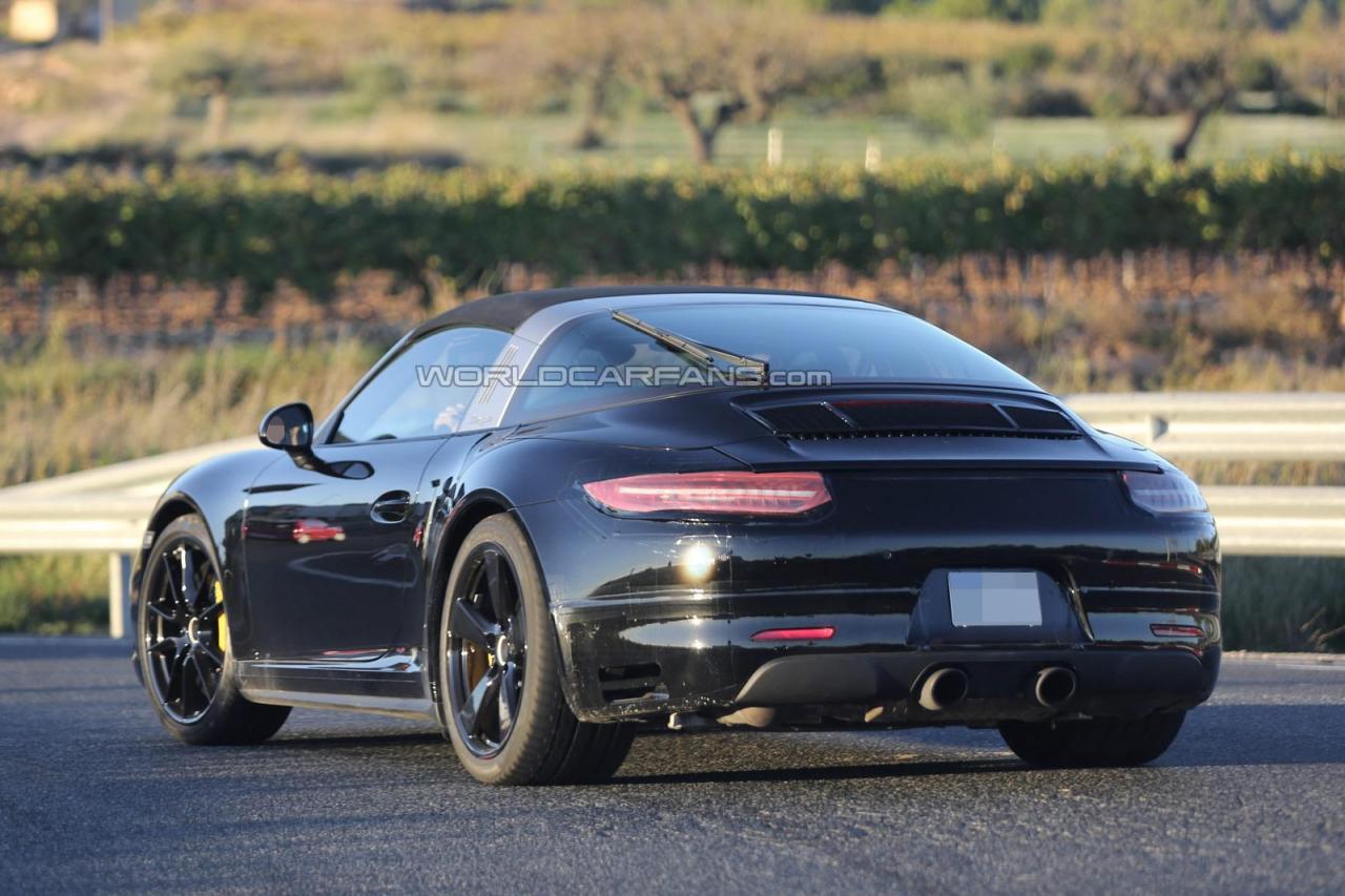 2016 Porsche 911 Targa facelift spied