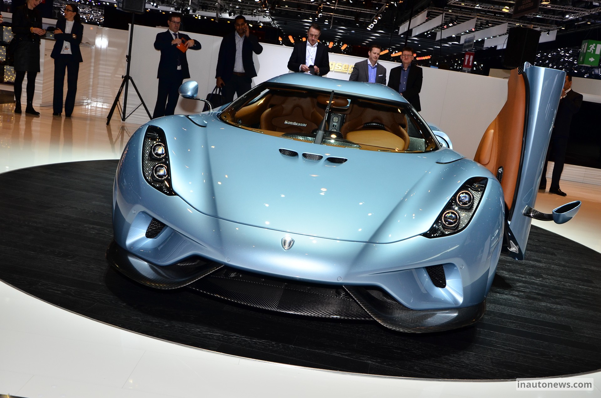 Кенигсегг regera 2017. Гиперкар кёнигсегг регера. 0 at 2023. Кенигсберг regera. Koenigsegg регера.