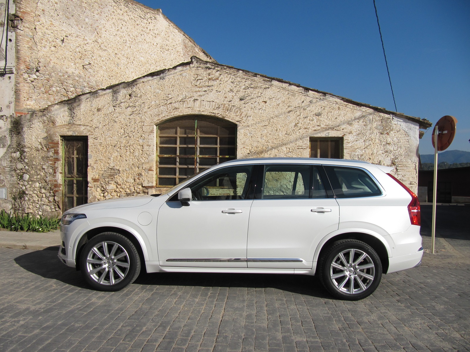 2016 Volvo XC90 T8