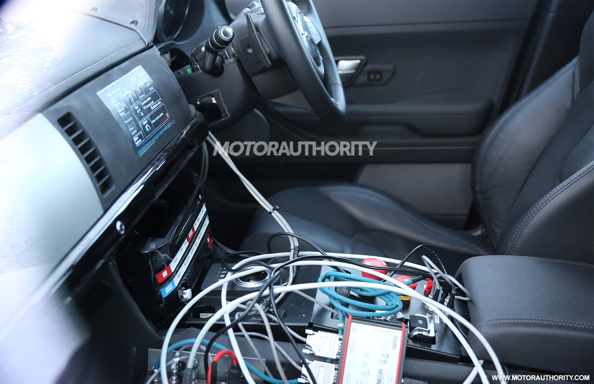 2017 Jaguar F-Pace Spy Shot