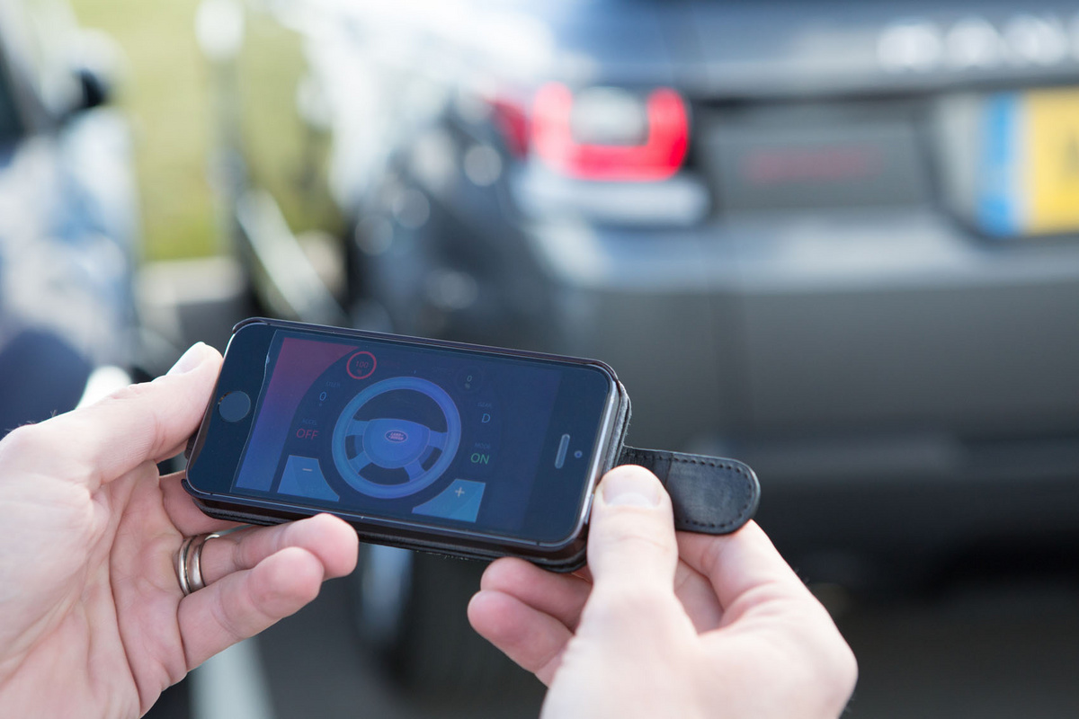 Smartphone-Controlled Range Rover Sport