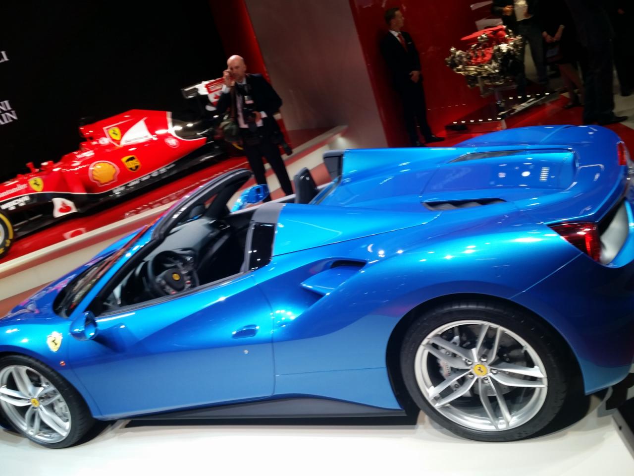 Ferrari 488 Spider makes a grand appearance Automotorblog