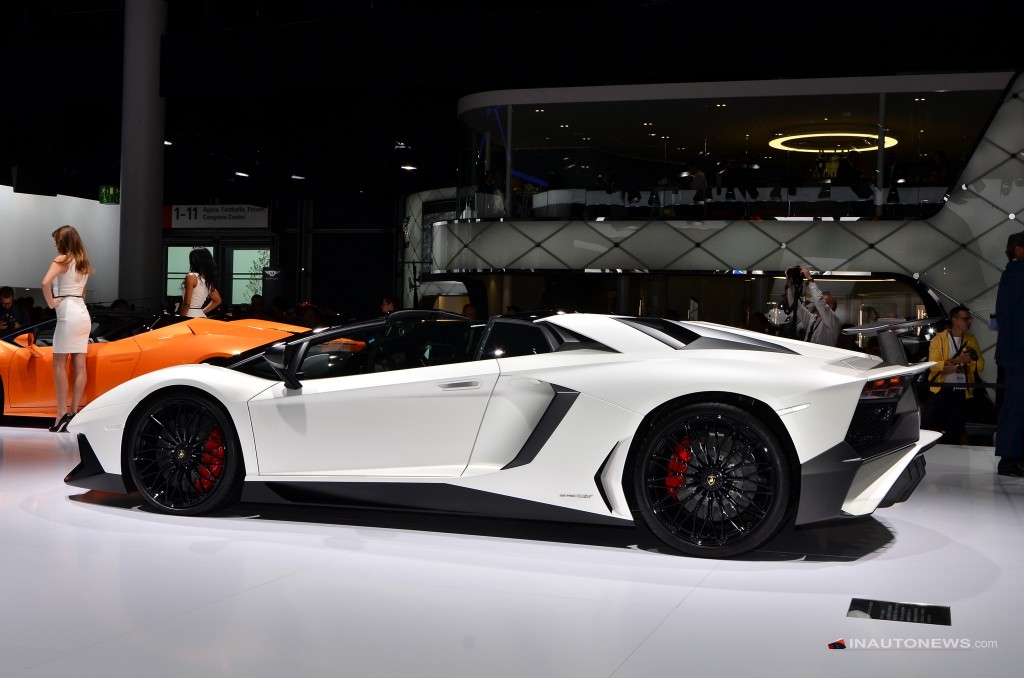 2015 Frankfurt Motor Show: Lamborghini Aventador SV ...
