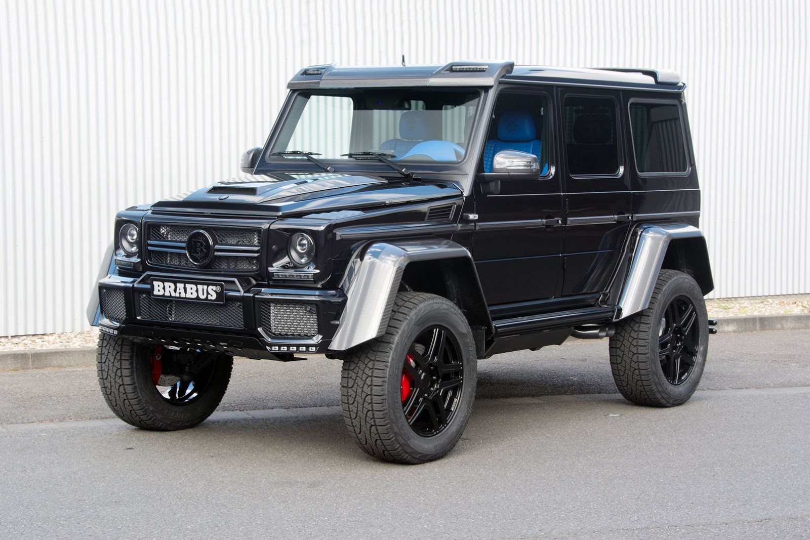 Mercedes 500 4 4 G Wagen By Brabus Reveals Blue Interior Automotorblog