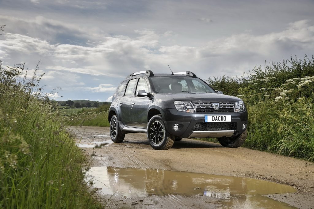 2017 Dacia Duster 7-Seater Announced Next Year - Automotorblog