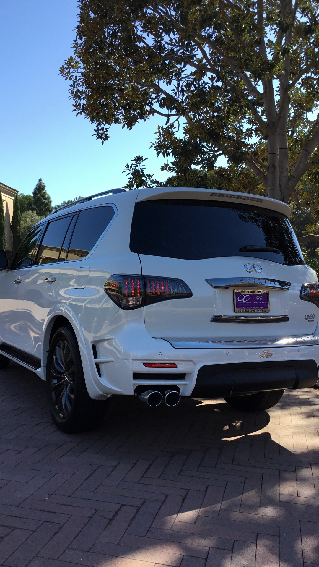 Video: 2017 Infiniti QX80 with Insane Wide Body kit by Larte Design