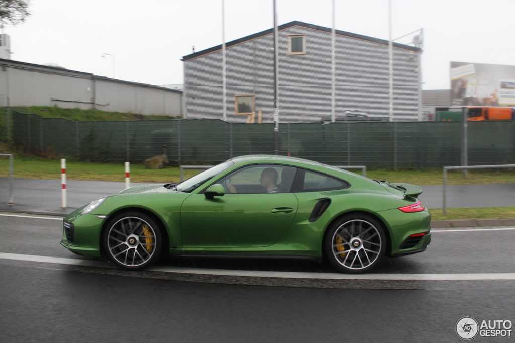Porsche Р·РµР»РµРЅС‹Р№ 991
