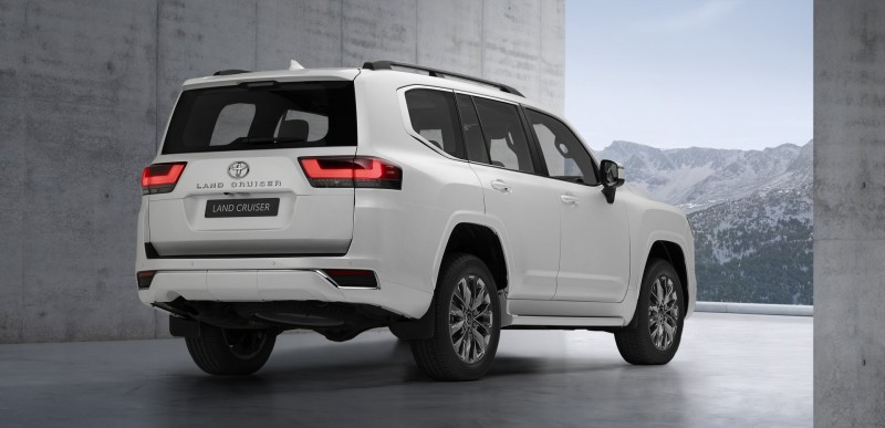 2022 Toyota Land Cruiser 300 Series 2