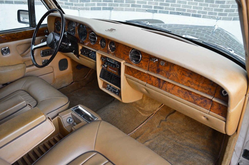 1976 Rolls Royce Silver Shadow Interior 1