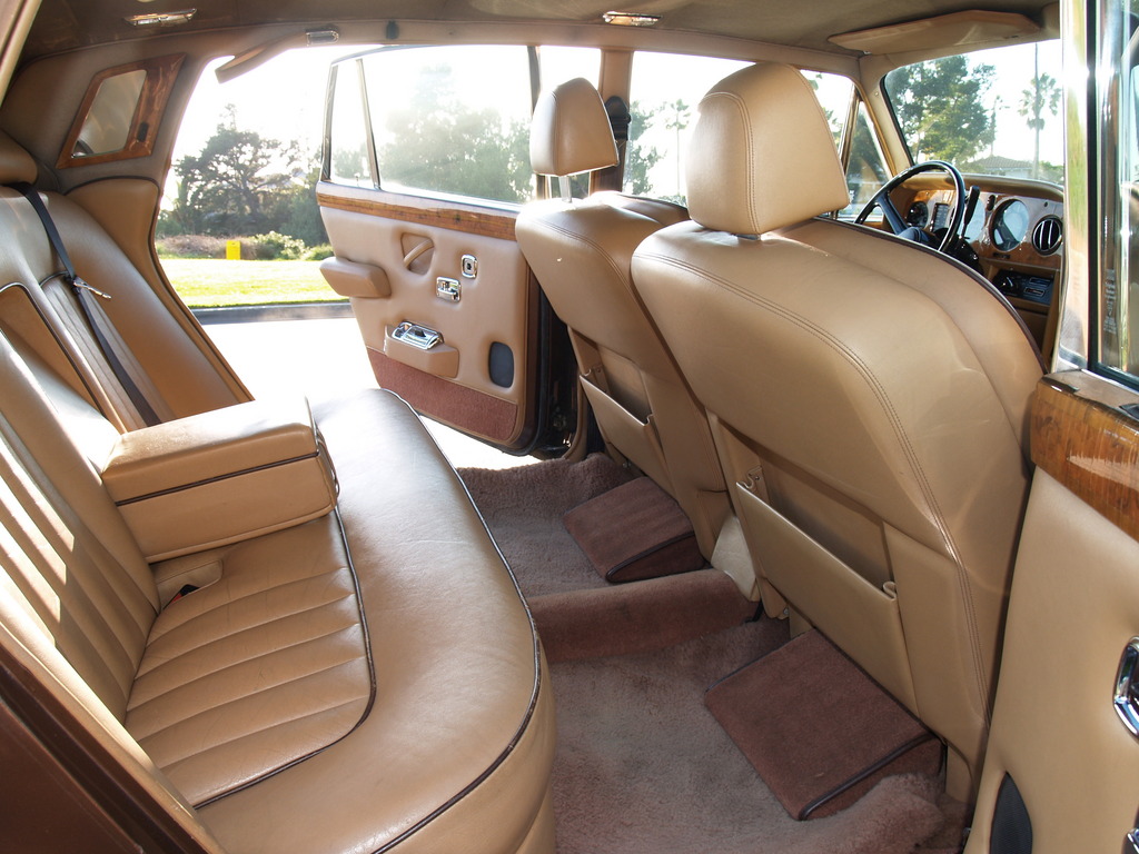 1976 Rolls Royce Silver Shadow Interior 2