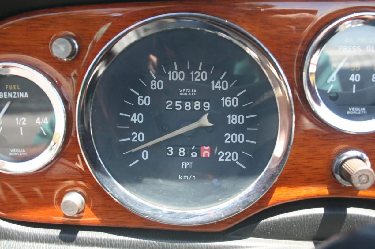 1979 82 Fiat 124 Spider Speedometer
