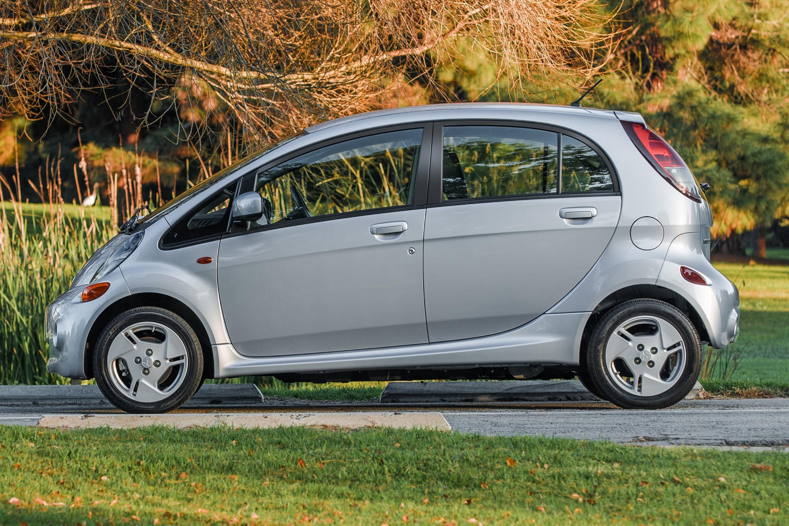 2012 Mitsubishi i MiEV Electric 19