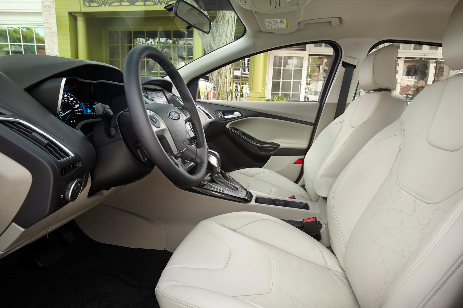 2013 Ford Focus Electric Interior 3