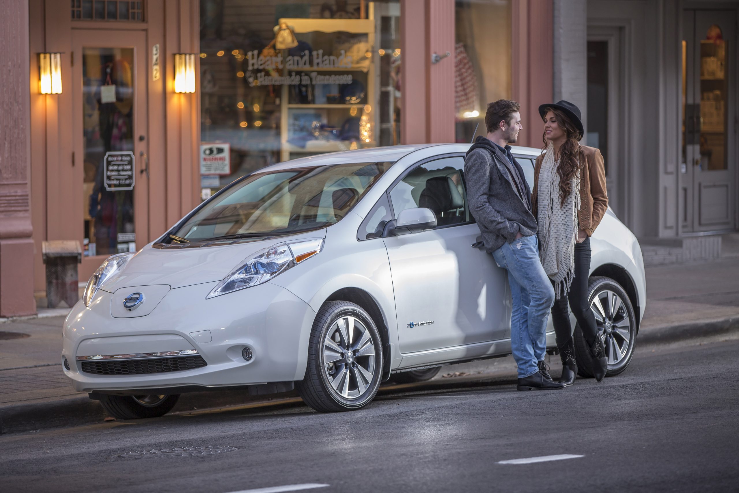 2015 Nissan Leaf Electric Car 14