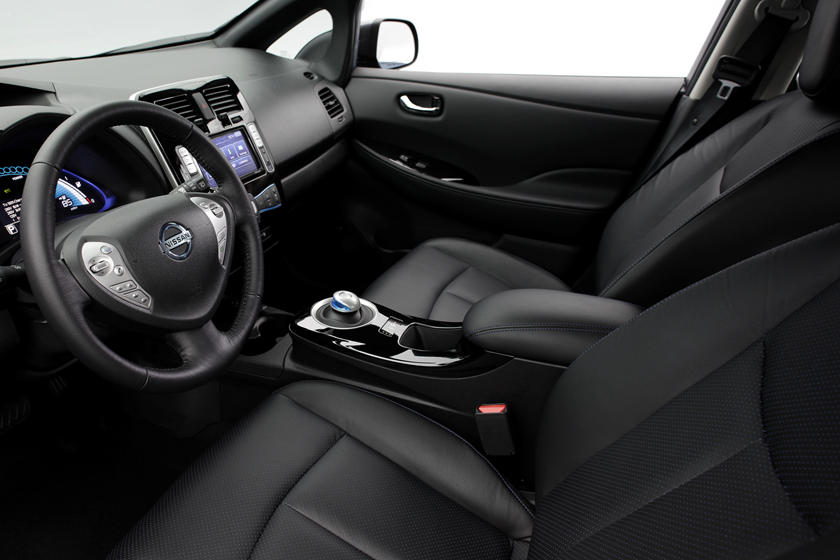 2015 Nissan Leaf Interior 43