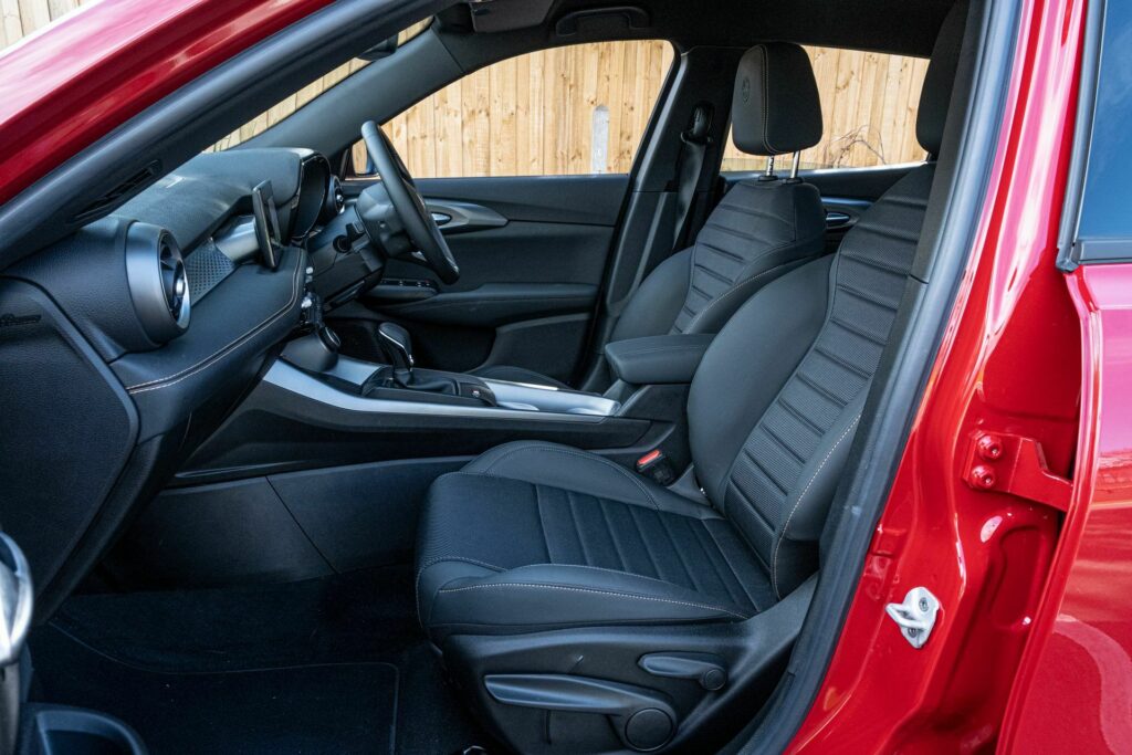 2023 Alfa Romeo Tonale Hybrid Ti 18 1