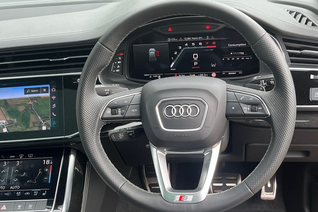 2023 Audi SQ7 17