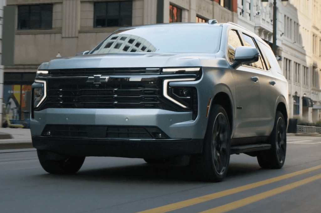 2025 Chevrolet Tahoe and Suburban Media Gallery 6